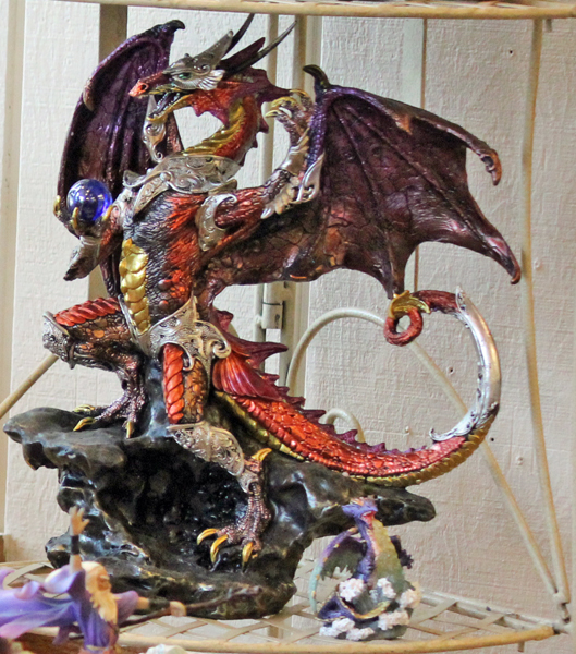 a dragon statue