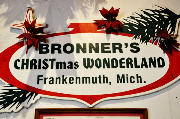 sign-Bronners Christmas Wonderland in Frankenmuth MI