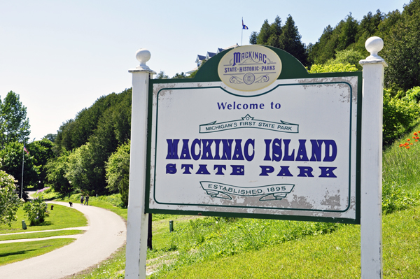 welcome to Mackinac Island State Park sign