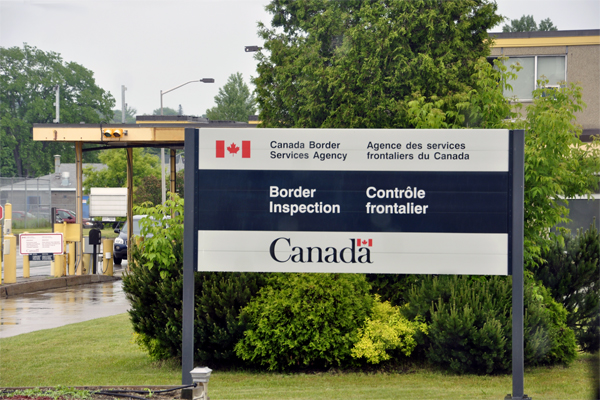 Canadian Border sign