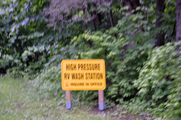 High pressure RV wash station sign