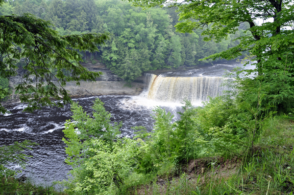 first viiew of the Upper Tahquamenon Falls