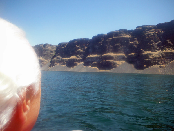 the scenic Columbia River and the towering basalt cliffs