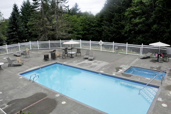 adult pool at Chehalis Thousand Trails