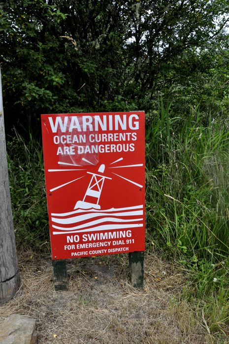 warning sign - no swimming