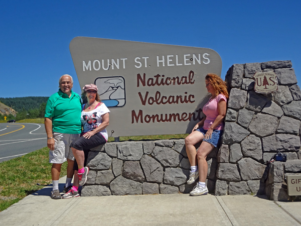 Ilse and the two RV Gypsies at the Mount St Helens sign
