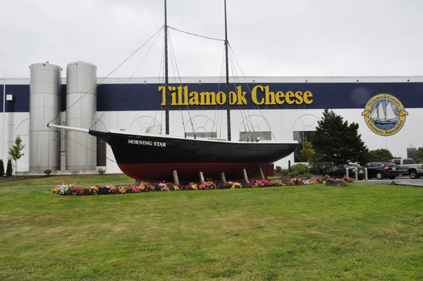 The outside of the Tillamook Cheese Factory