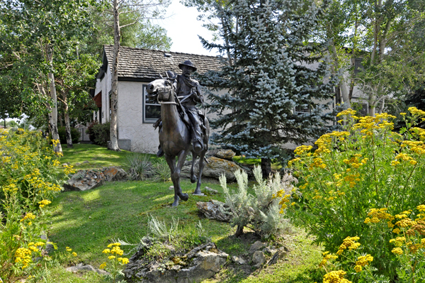 a sculpture in downtwon Buffalo Wyoming