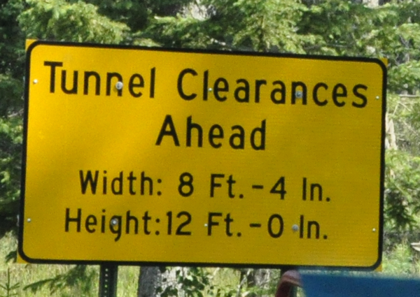 sign about tunnel clearances