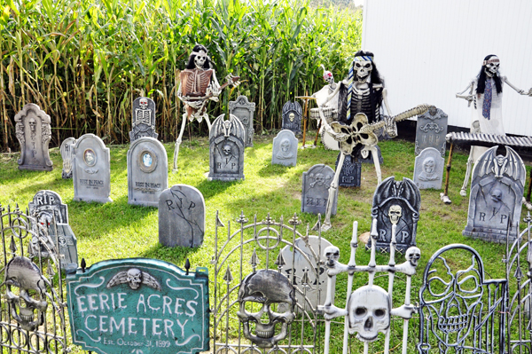 eerie acres cemetery