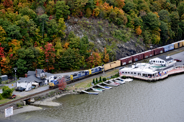 fall foliage, the Mariner's Restaurant and a train, and boats