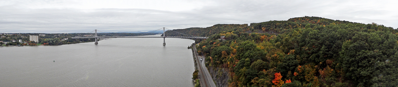 The Franklin D. Roosevelt Mid-Hudson Bridge and fall foliage