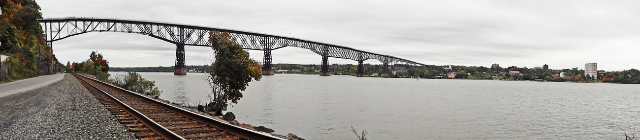 The Poughkeepsie-Highland Bridge and the Hudson River