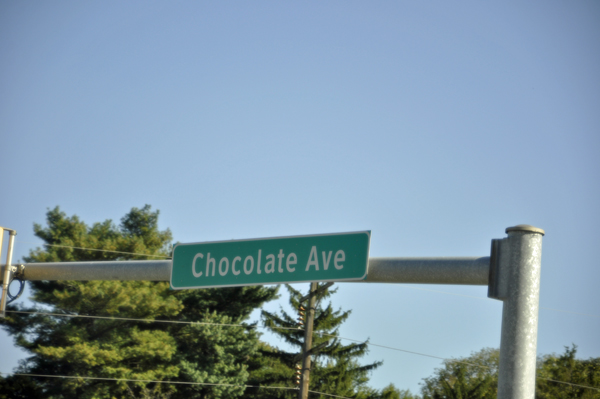 Chocolate Avenue sign