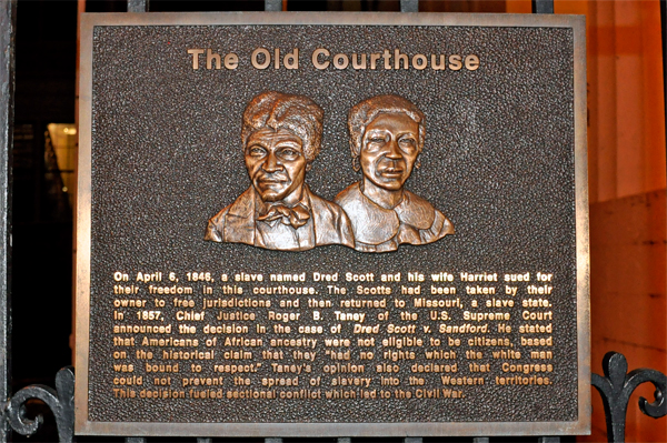 Old Courthouse plaque