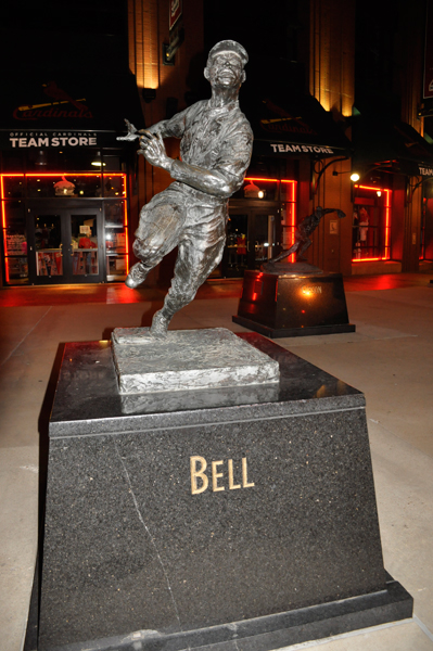 baseball player Bell statue