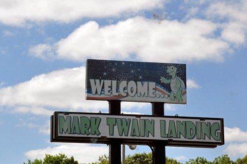 welcome to Mark Twain Landing sign