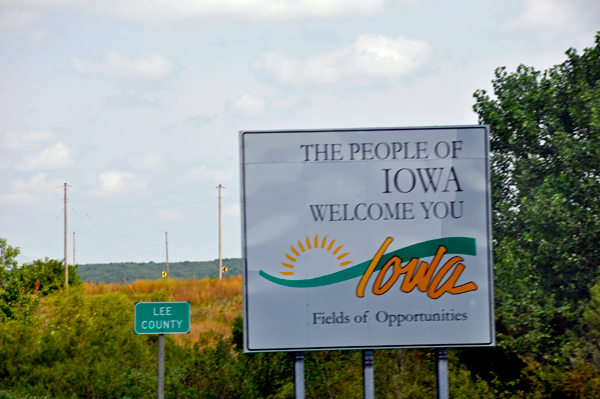 welcome to Iowa sign