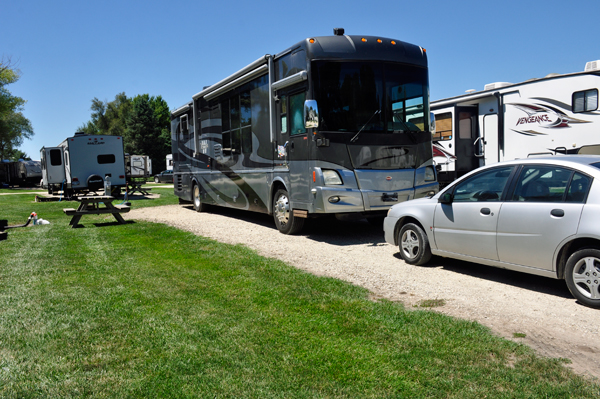 the RV and toad of the two RV Gypsies