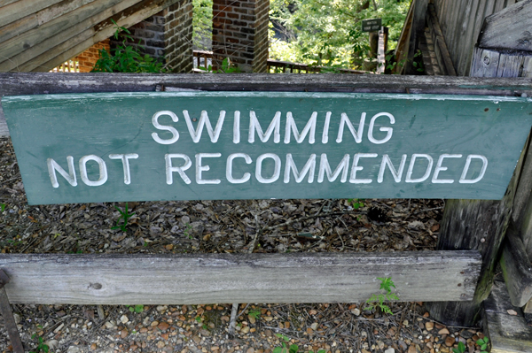 swimming not recommended sign