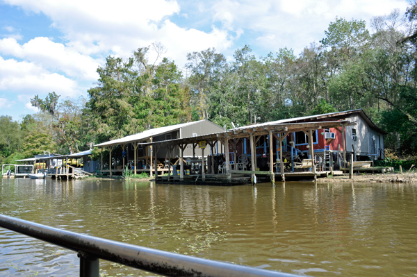 houses and houseboats along the Peal River
