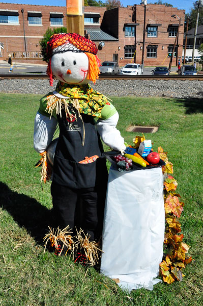 garden scarecrow