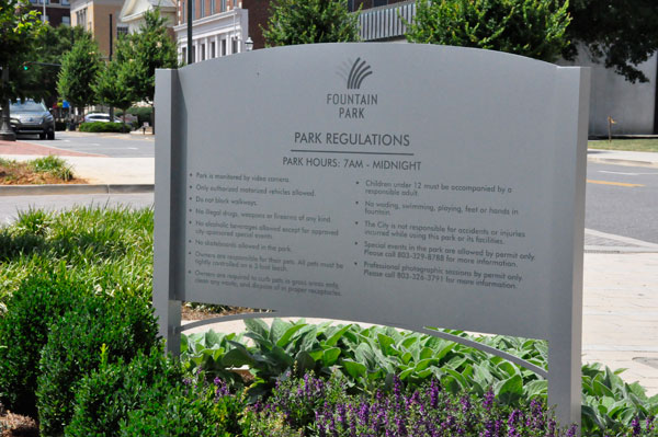 Fountain Park sign