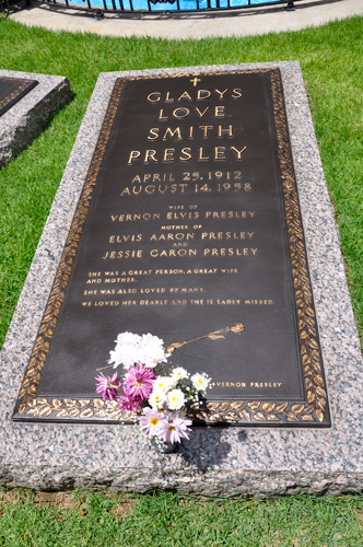 marker for Gladys Presley