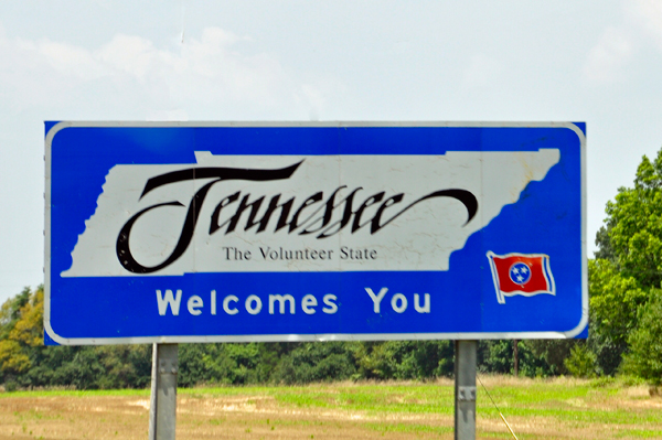 sign: Tennessee welcomes you