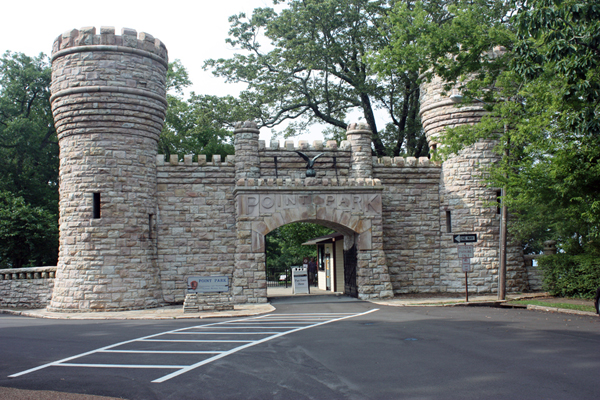 The entrance to Point Park