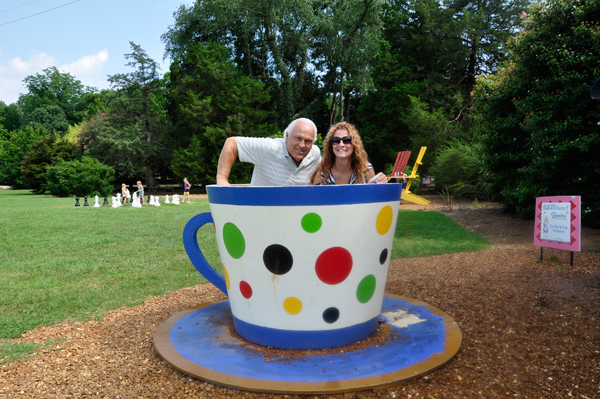 Lee Duquette and ilse in a big tea cup