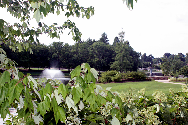 Huntsville Botanical Garden water fountain and pond