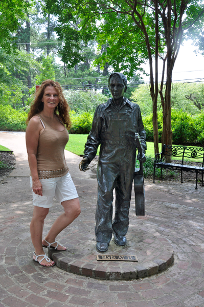 Ilse Blahak and Elvis statue