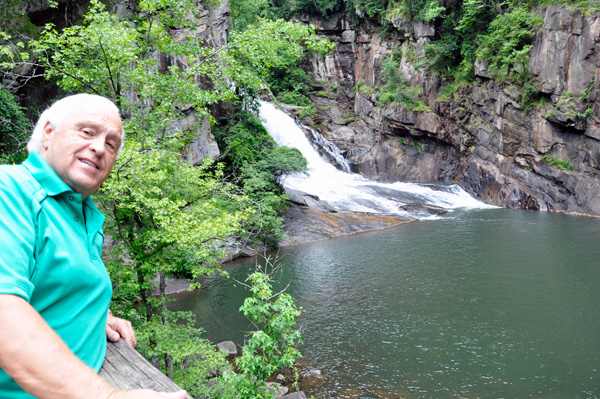 Lee Duquette enjoys the view of the Tallulah Falls