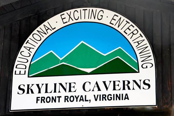 sign abover entrance to Skyline Caverns