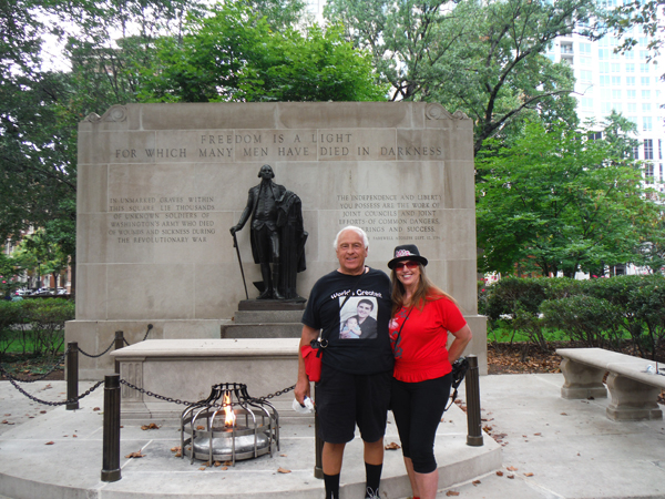 The two RV Gypsies in front of the Tomb of the Unknown Soldiers