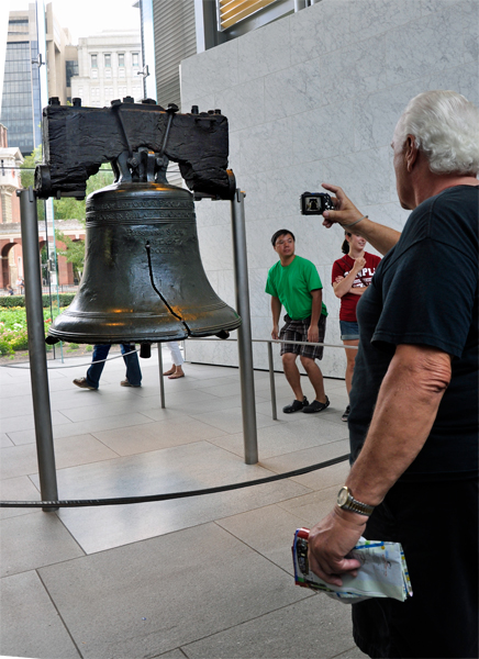 Lee Duquette photographing The Liberty Bell