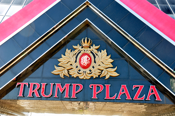 Trump PLaza logo