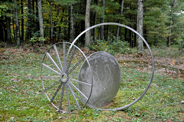 3-ring circus sculpture 