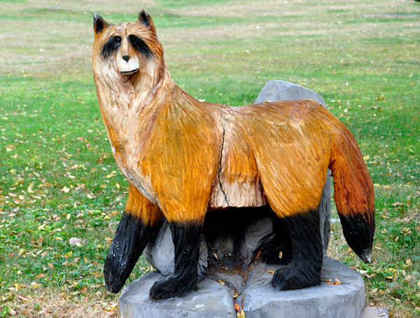 red fox sculpture