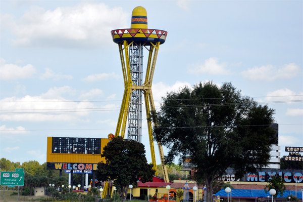 South of the Border tower and Mexican hat