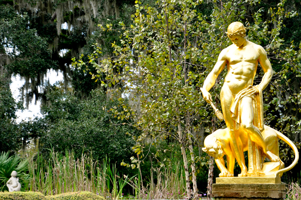 Dionyss statue