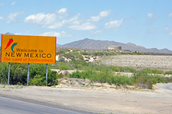 welcome to New Mexico sign