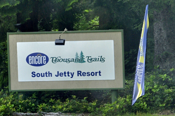 South Jetty Resort sign