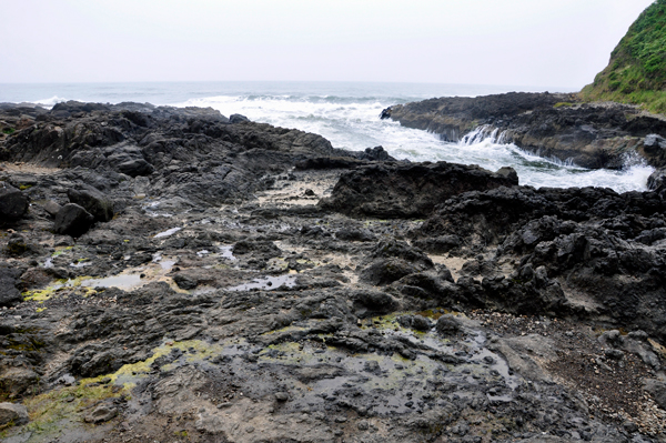 Devils Churn and the volcanic rock