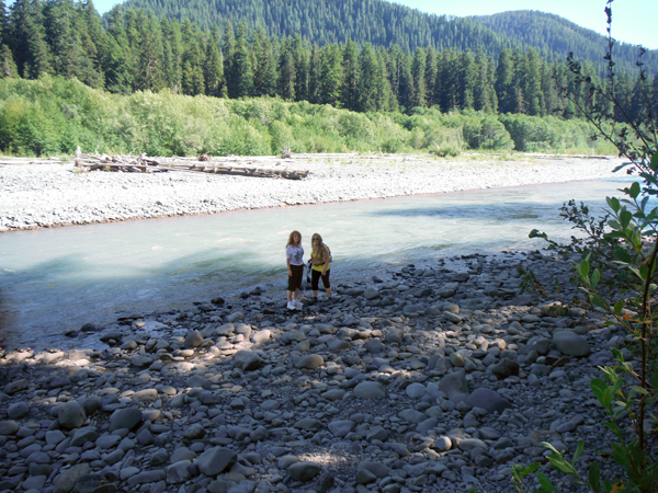 Karen and Ilse by the Hoh River