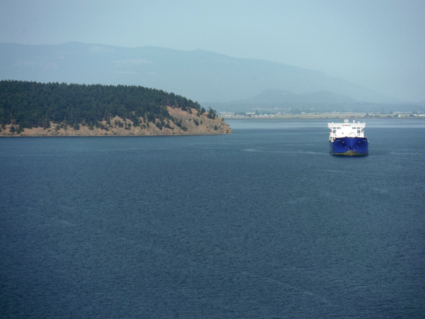 ferry coming into Port Anacortes