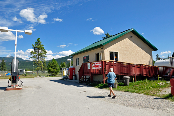 Kootenay River Campground office