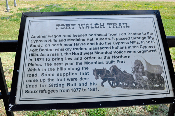 historical sign about the Fort Walsh trail