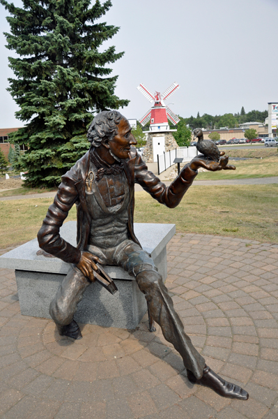 statue: Hans Christian Andersen